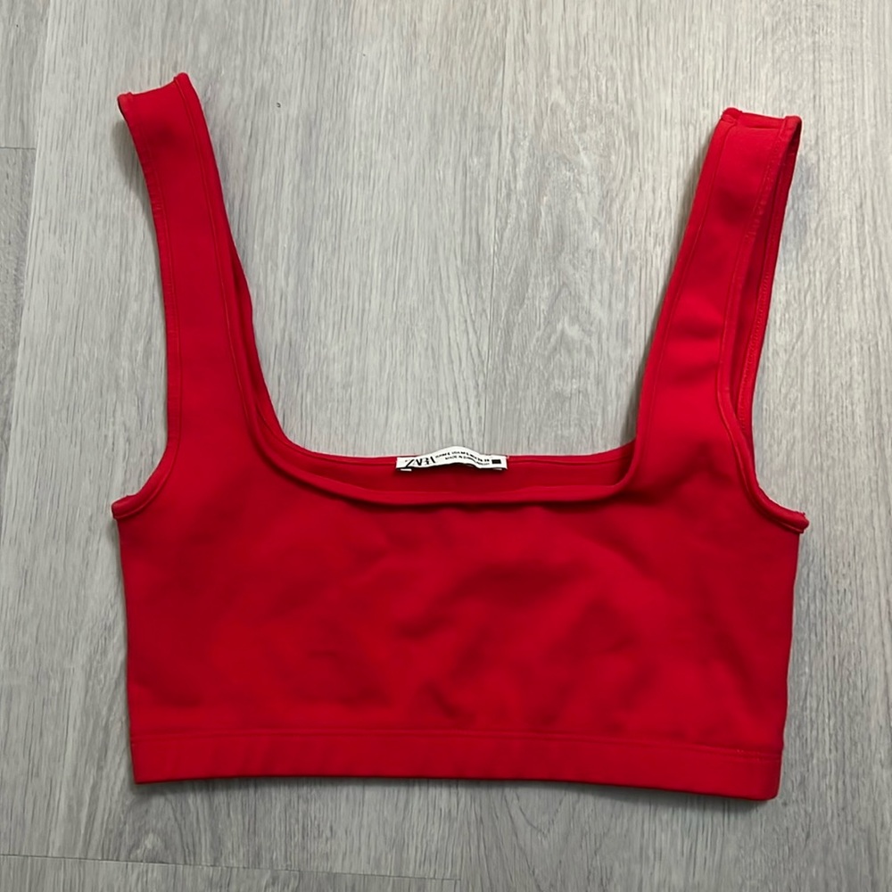 Zara Cropped Tank Top in Red (Size: M)